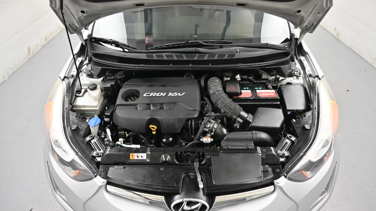 Hyundai Avante — miniaturë 6