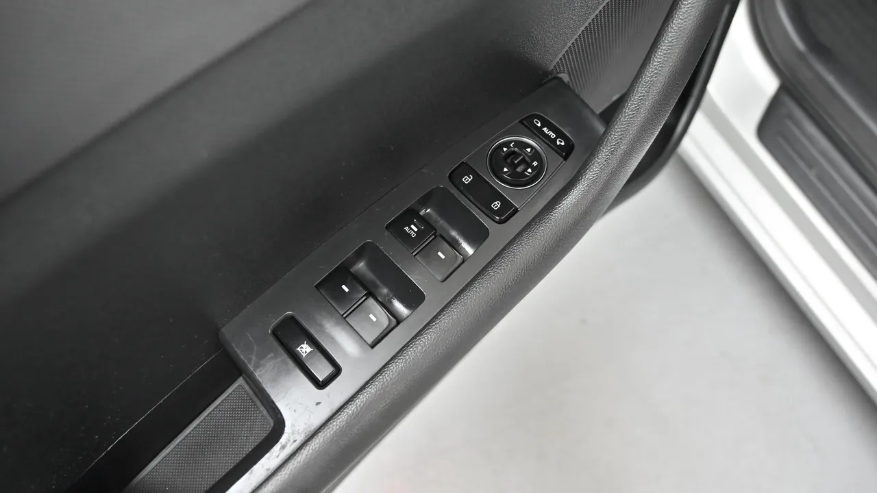 Hyundai Sonata — miniaturë 16