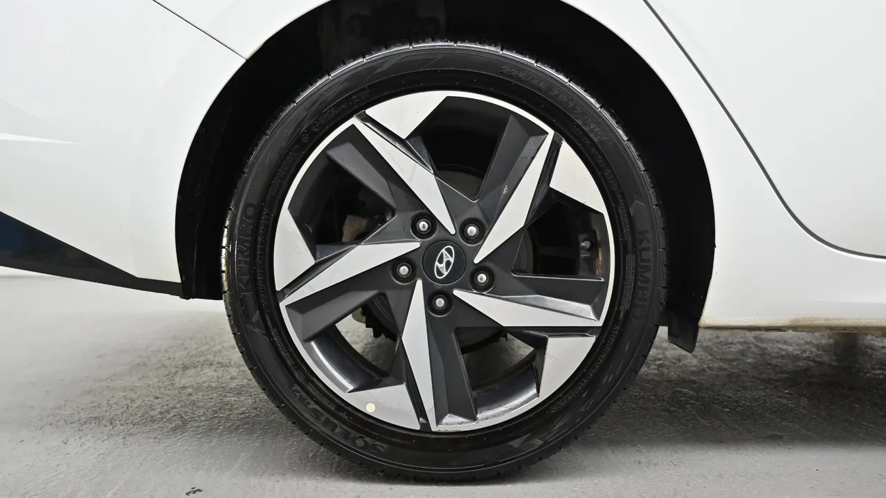 Hyundai Avante — miniaturë 5