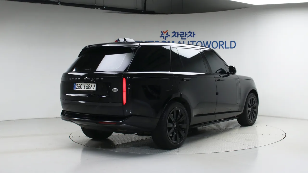 Land Rover Range Rover — miniaturë 2