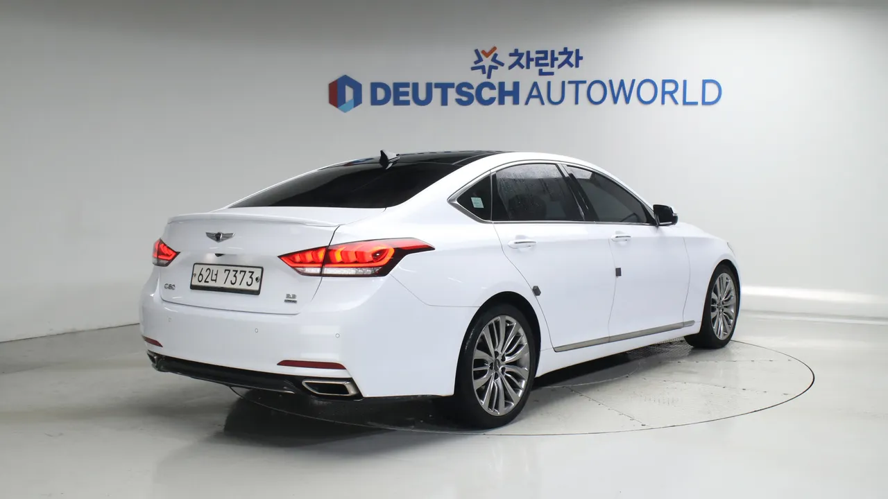 Genesis G80 — miniaturë 2