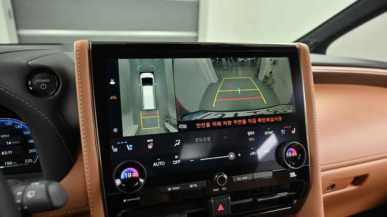 Toyota Alphard — miniaturë 33
