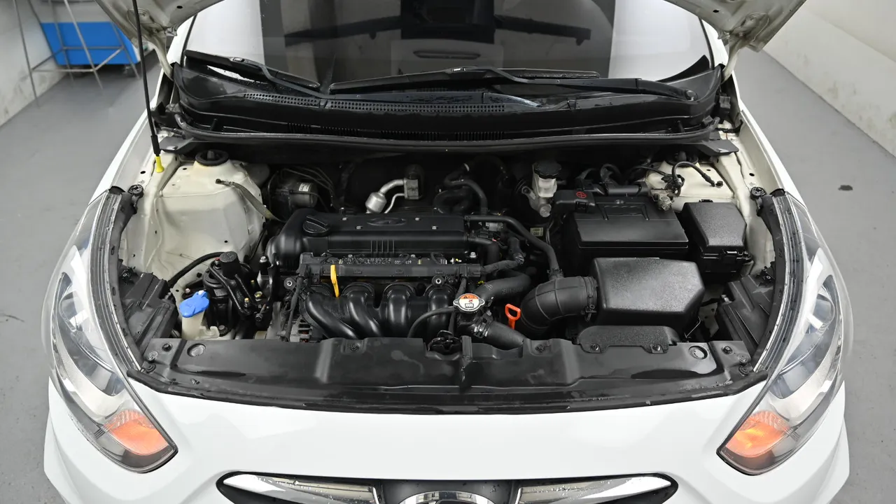 Hyundai Accent — miniaturë 6