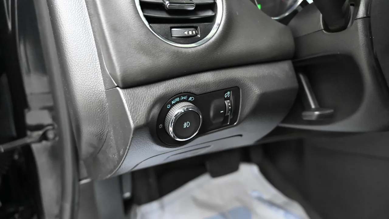 Chevrolet Cruze — miniaturë 16
