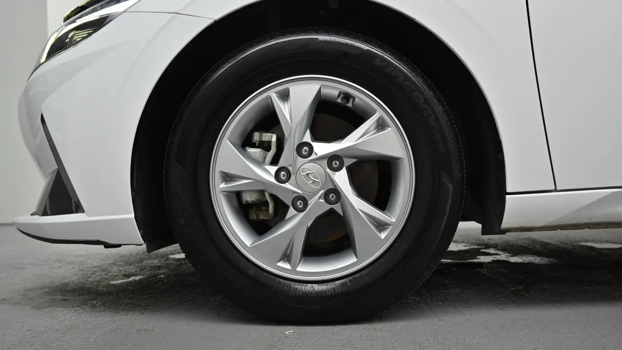 Hyundai Avante — miniaturë 5