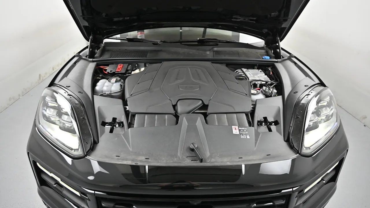 Porsche Cayenne — miniaturë 6