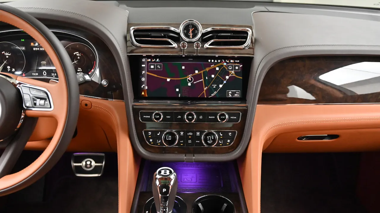 Bentley Bentayga — miniaturë 14