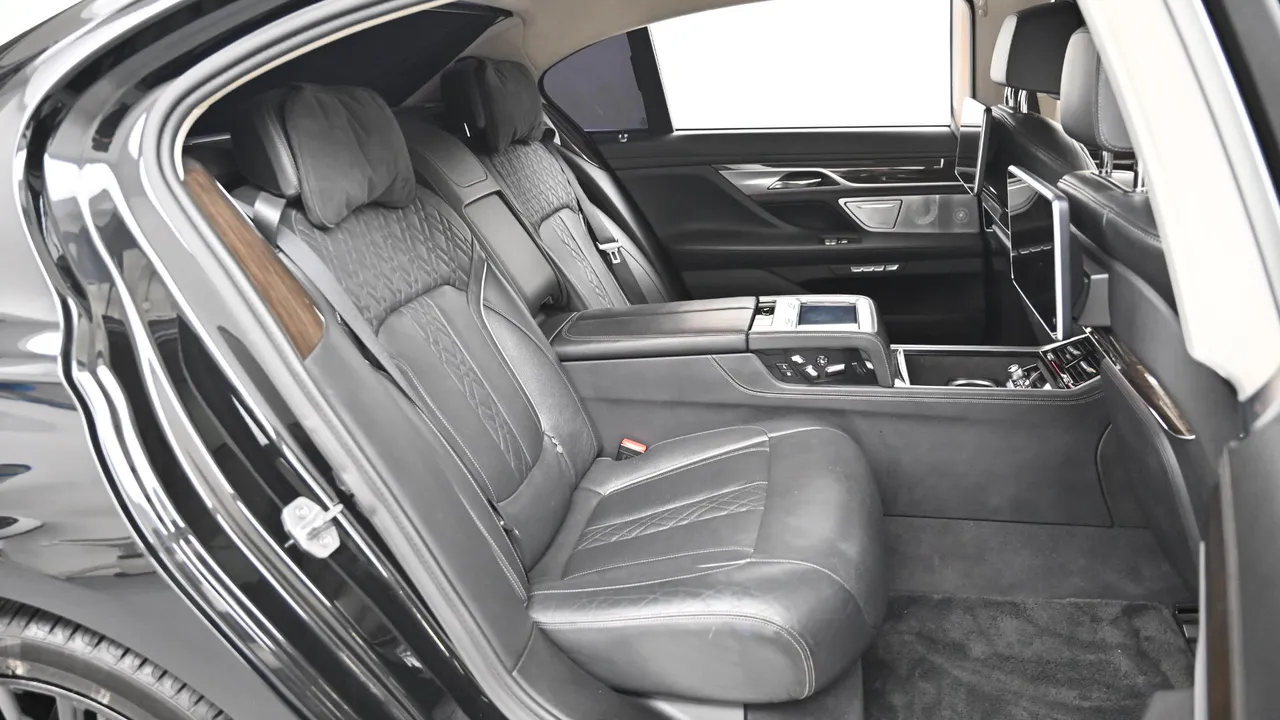 BMW 7er — miniaturë 12