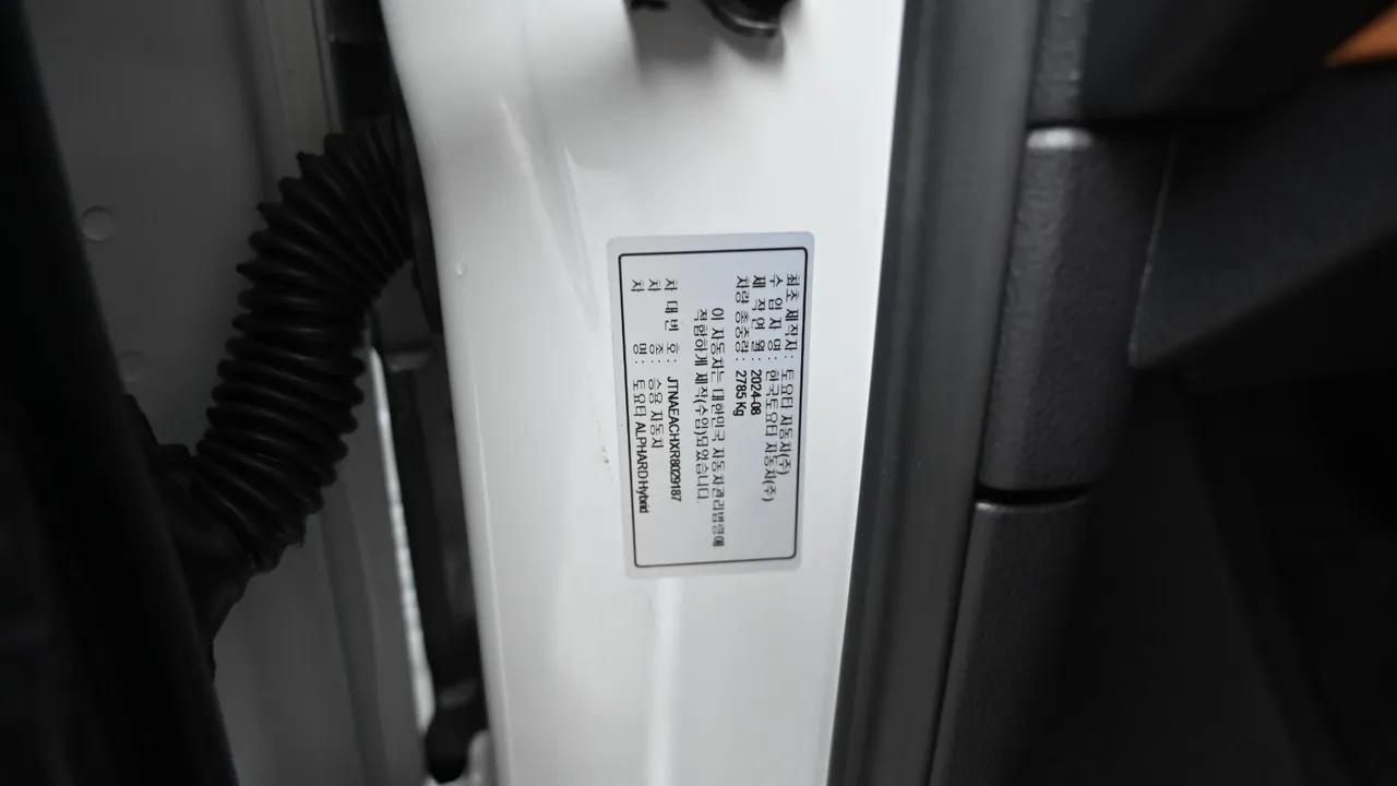 Toyota Alphard — miniaturë 20