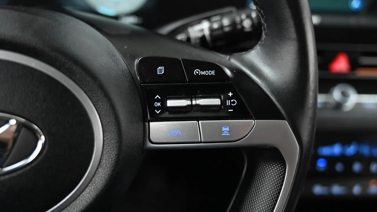 Hyundai Avante — miniaturë 16
