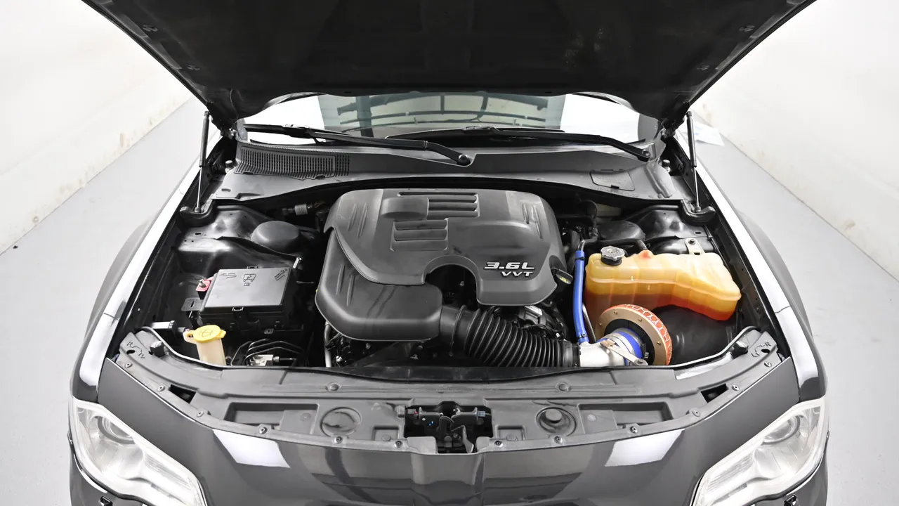 Chrysler 300C — miniaturë 6
