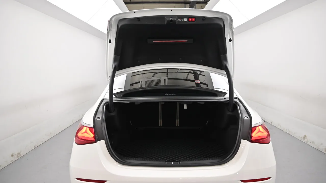 Mercedes-Benz E-klasse — miniaturë 19