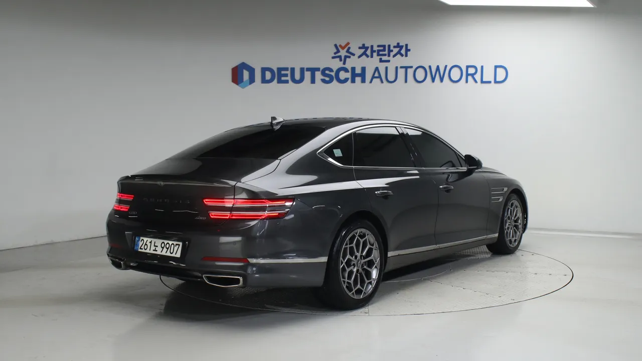 Genesis G80 — miniaturë 2