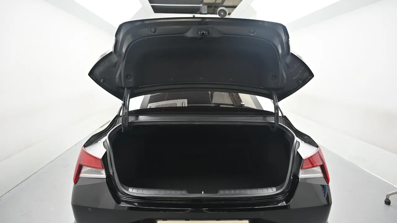 Hyundai Avante — miniaturë 19