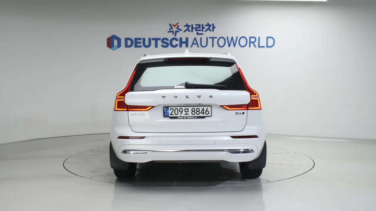 Volvo XC60 2nd Generation B6 Ultimate Bright