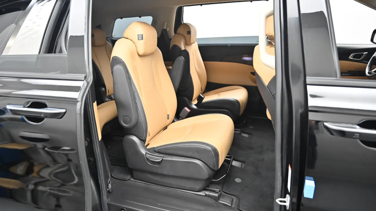 Kia Carnival — miniaturë 12