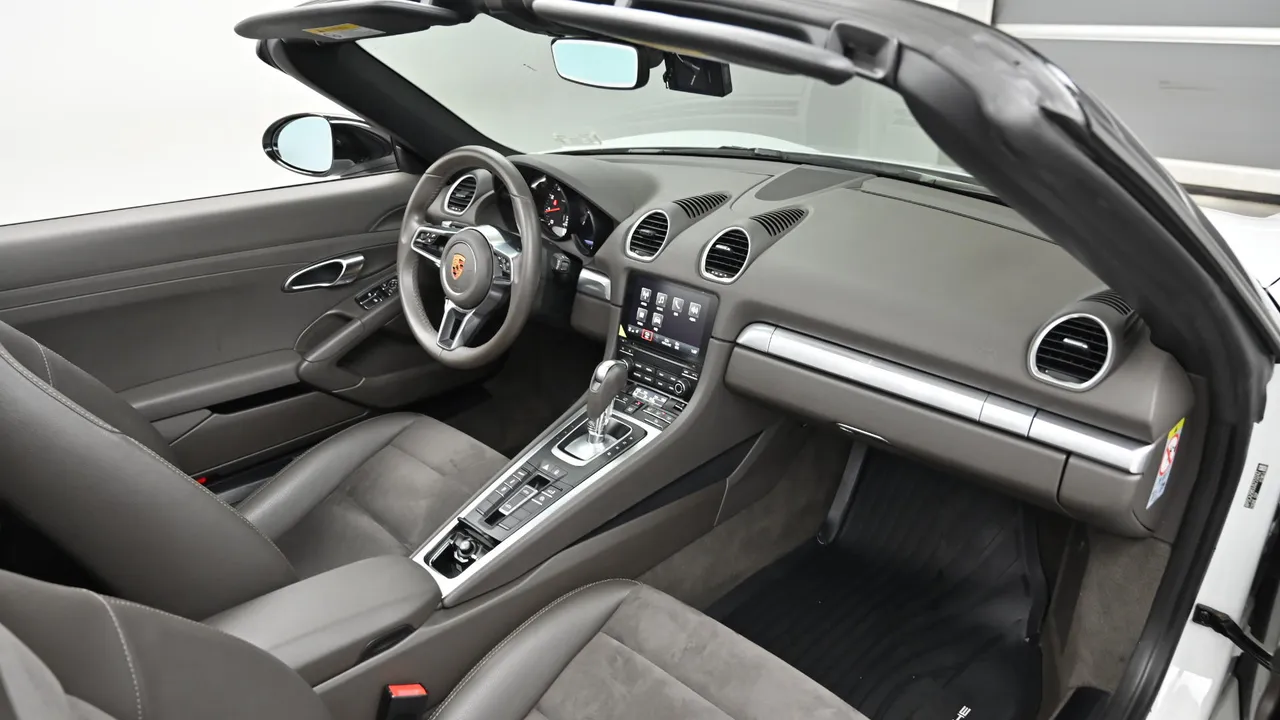 Porsche 718 Boxster 2.0