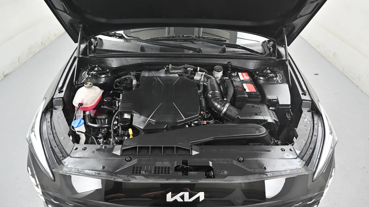 Kia K8 — miniaturë 6