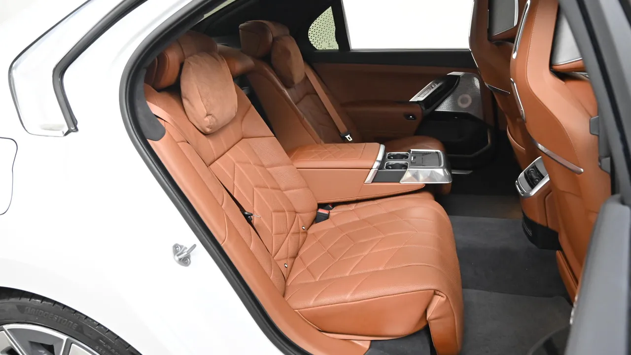 BMW i7 — miniaturë 12