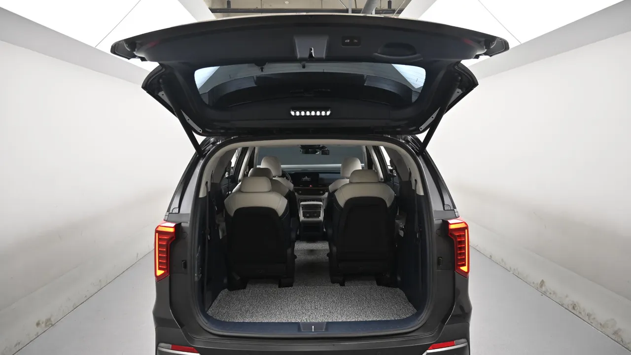 Kia Carnival — miniaturë 19