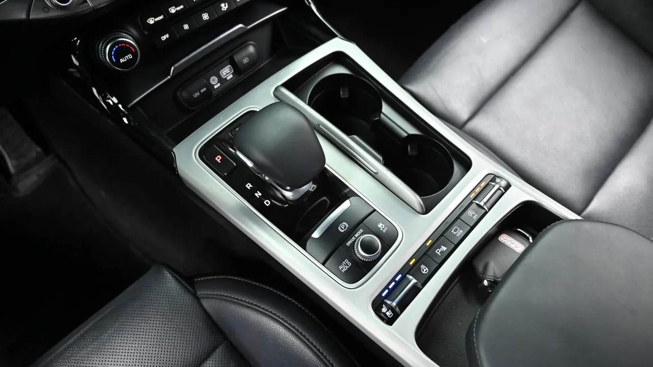 Kia Stinger — miniaturë 9