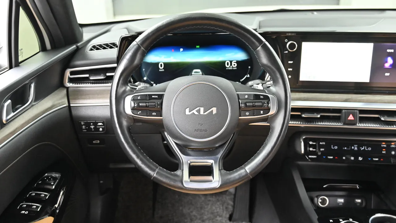 Kia K5 — miniaturë 13