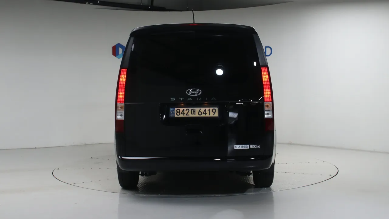 Hyundai Staria — miniaturë 4