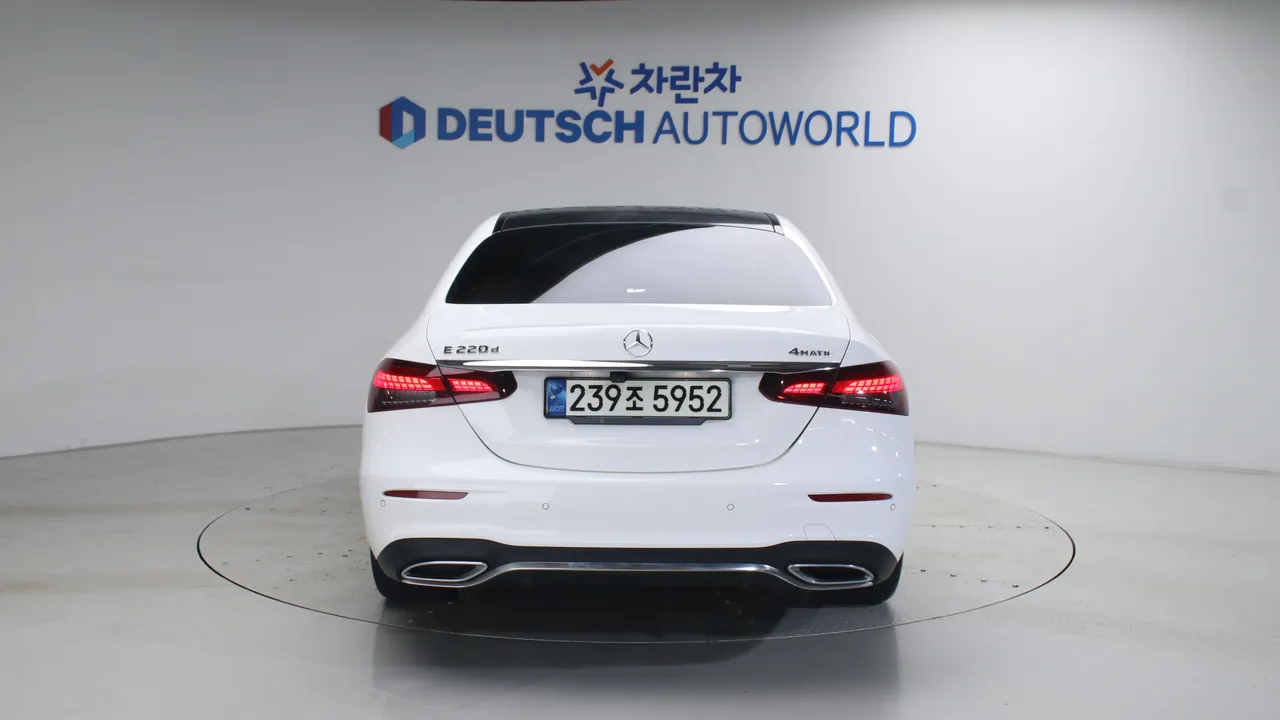 Mercedes-Benz E-klasse — miniaturë 4