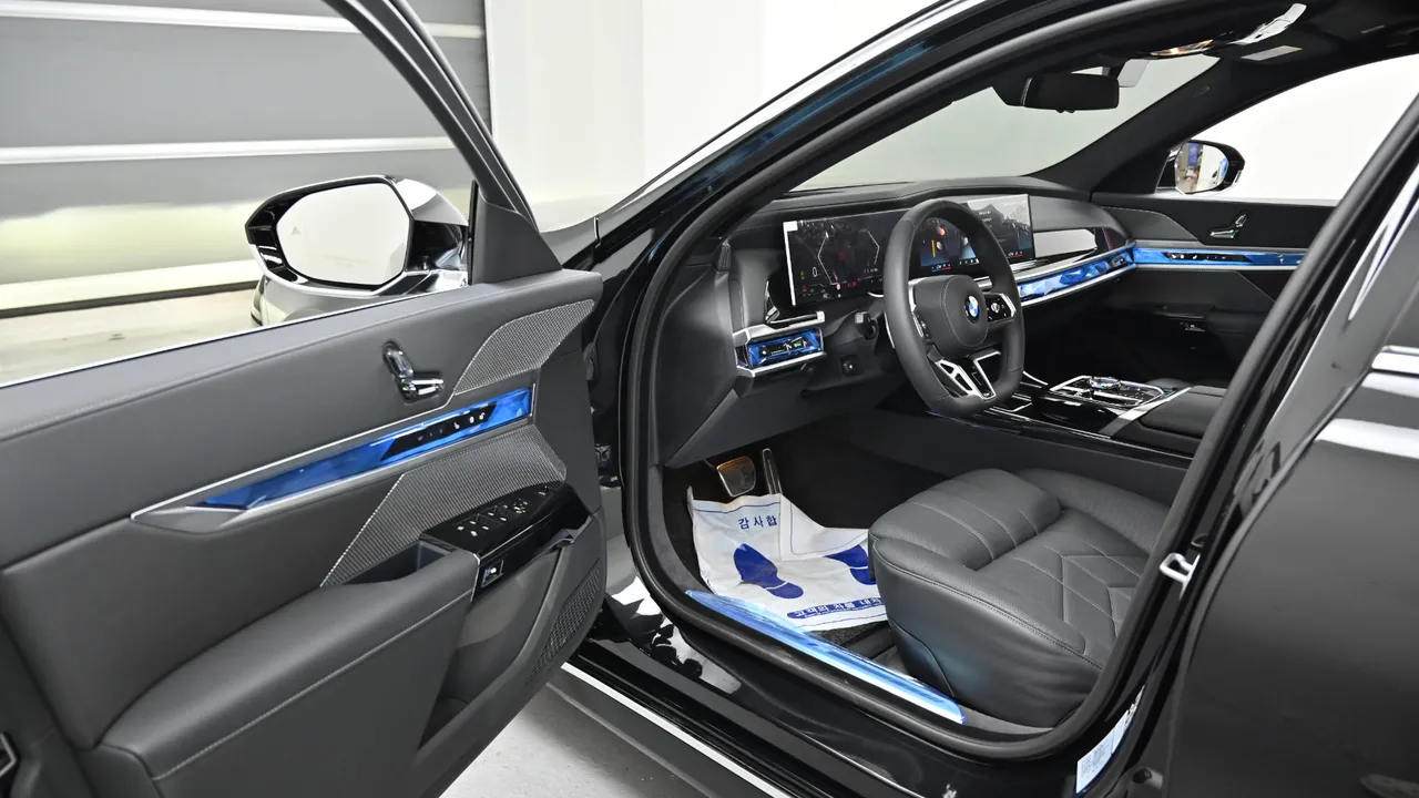 BMW 7er — miniaturë 11