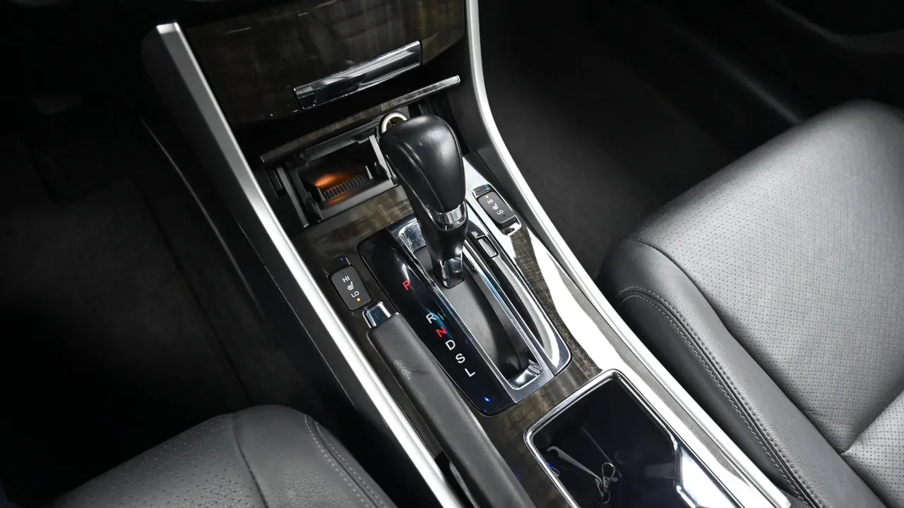 Honda Accord — miniaturë 9