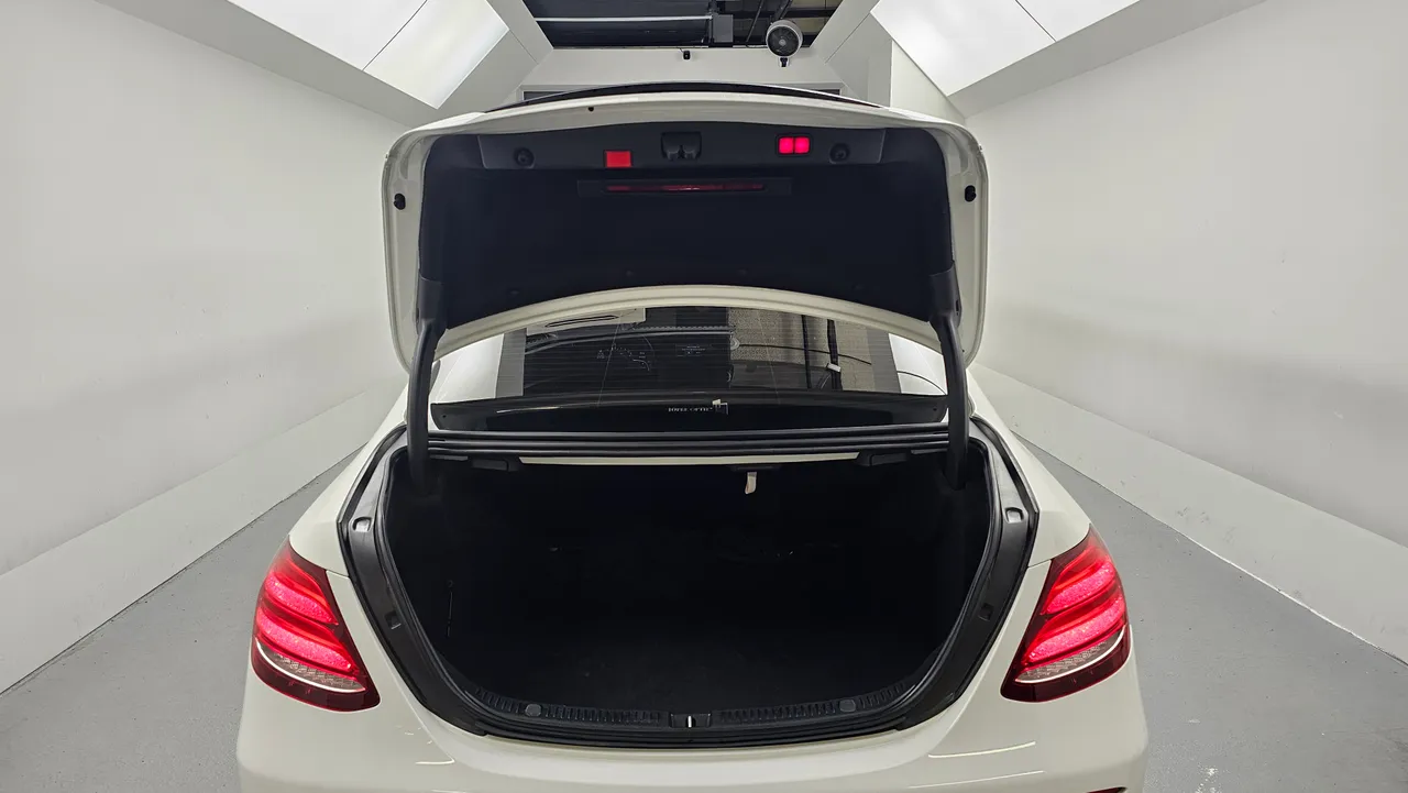 Mercedes-Benz E-klasse — miniaturë 19