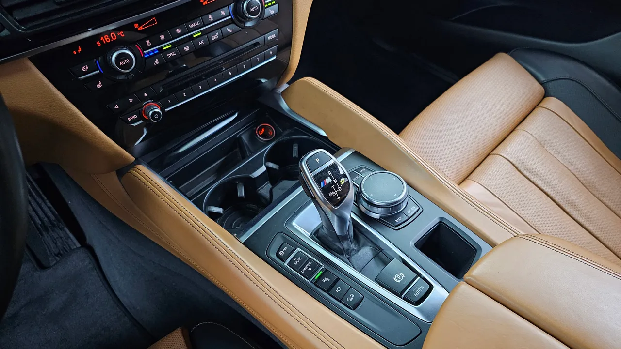 BMW X6 (F16) M50d