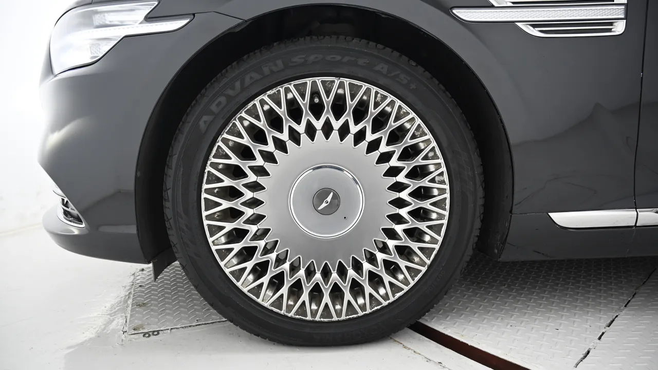 Genesis G90 — miniaturë 5