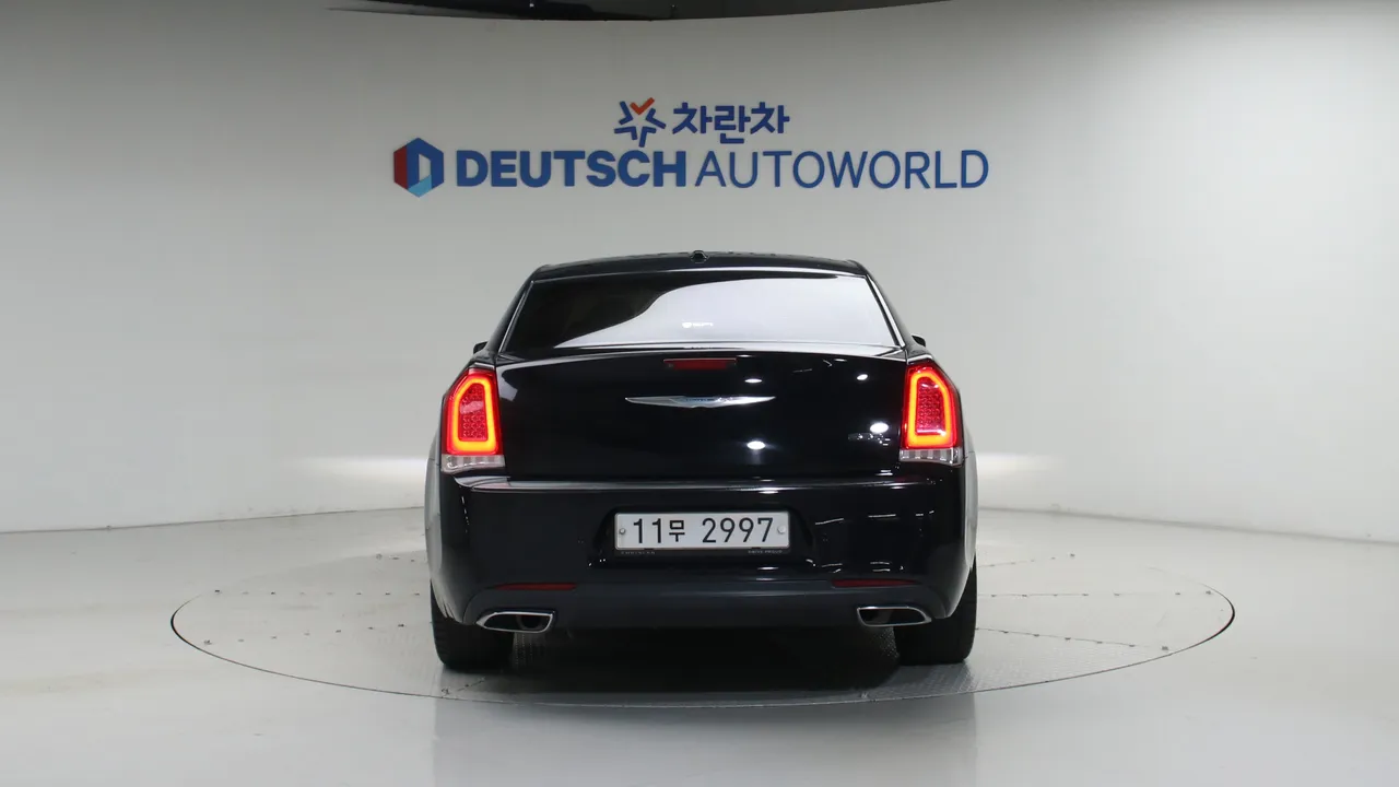 Chrysler 300C — miniaturë 4