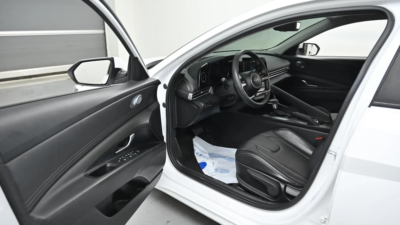 Hyundai Avante — miniaturë 11