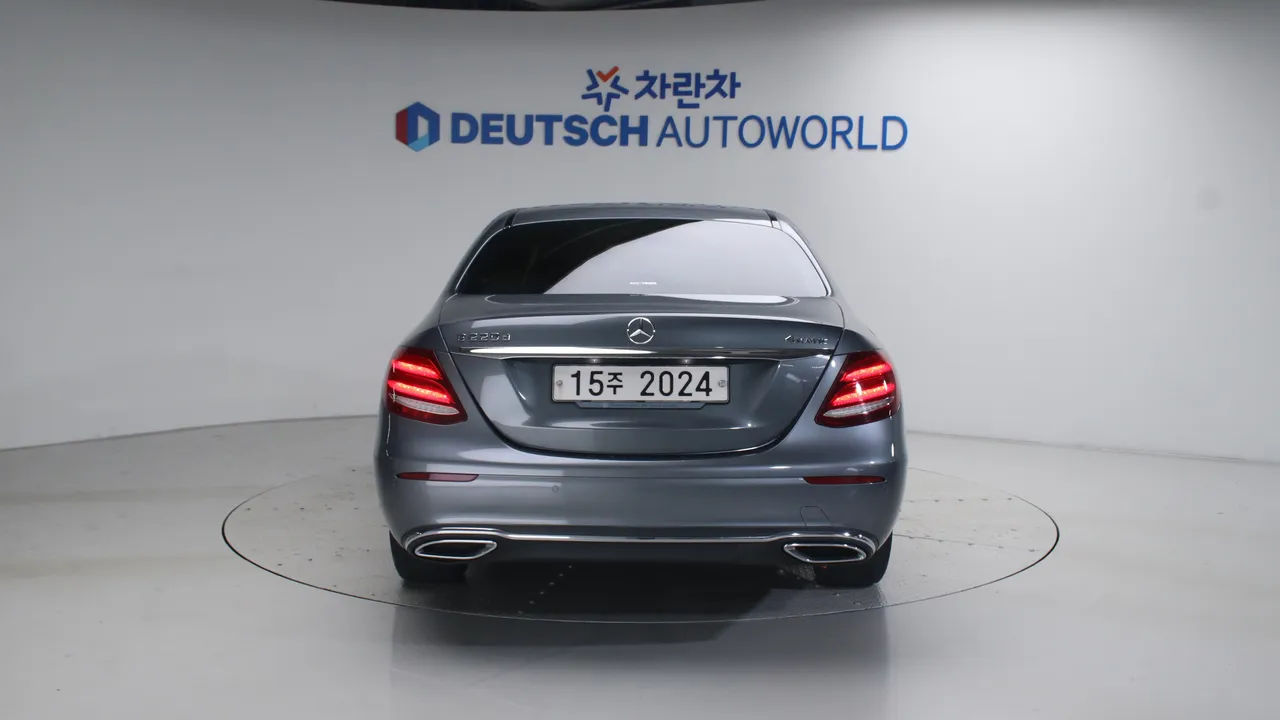 Mercedes-Benz E-klasse — miniaturë 4