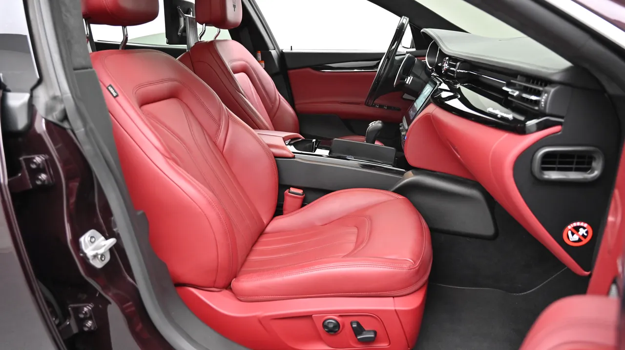 Maserati Quattroporte GTS 3.8 V8