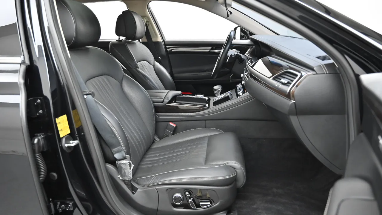 Genesis G90 — miniaturë 10