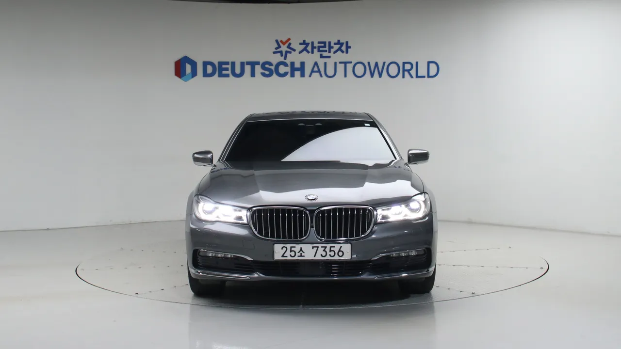 BMW 7er — miniaturë 3