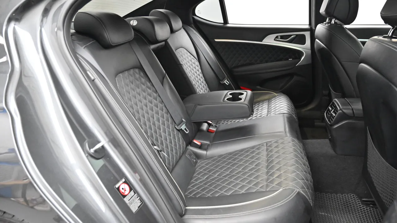 Genesis G70 — miniaturë 12