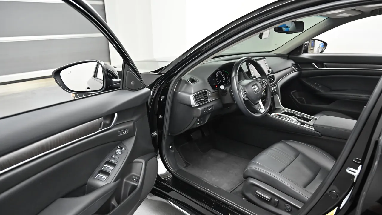 Honda Accord — miniaturë 11