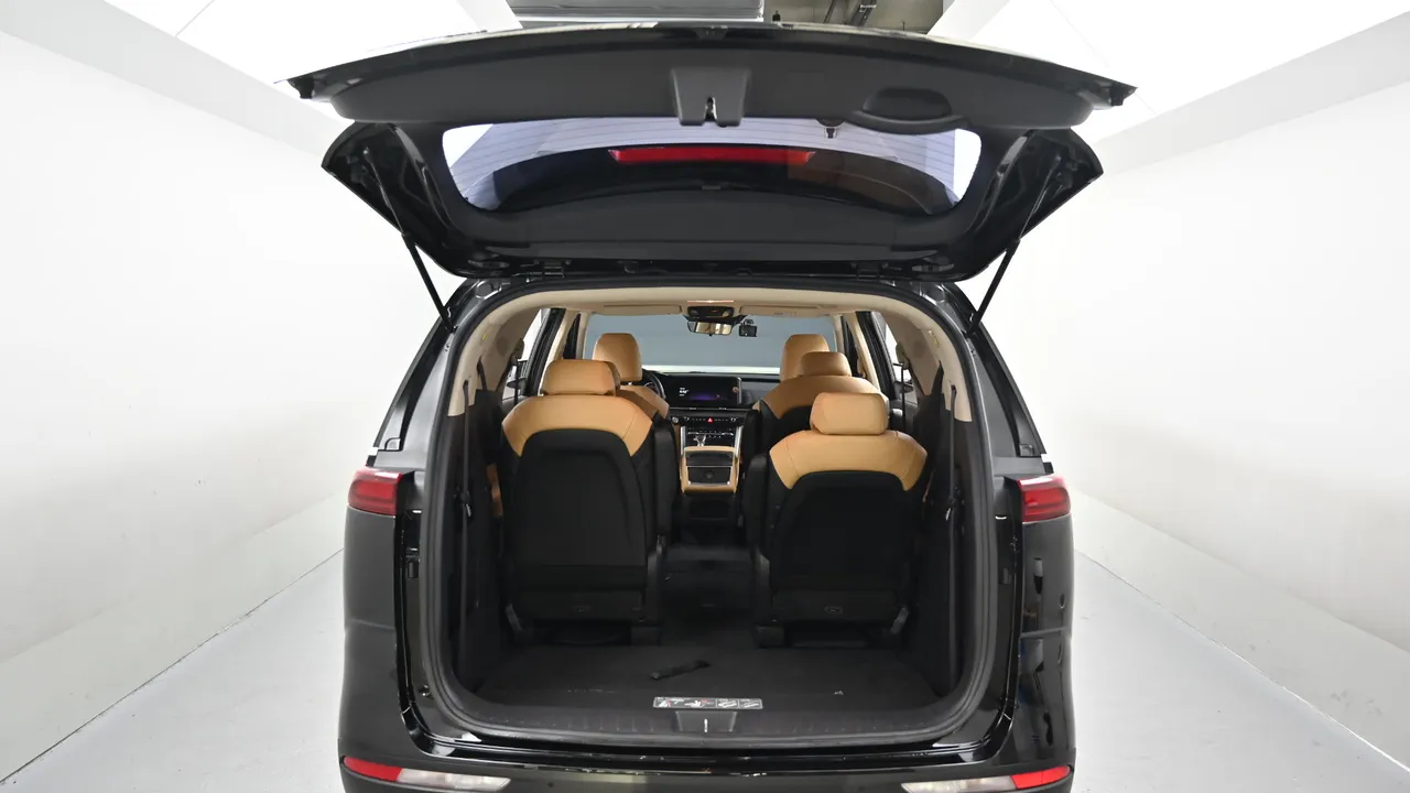Kia Carnival — miniaturë 19