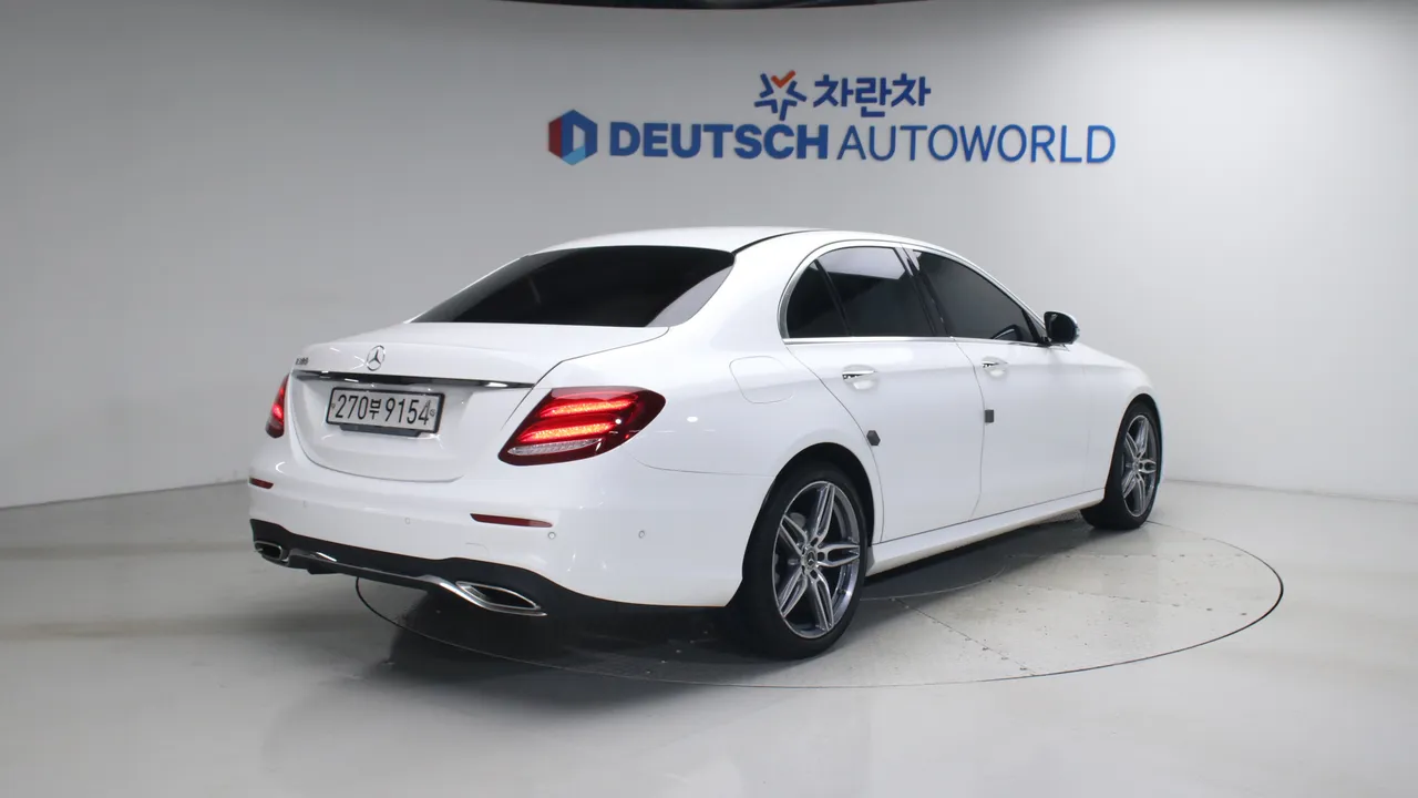 Mercedes-Benz E-klasse — miniaturë 2