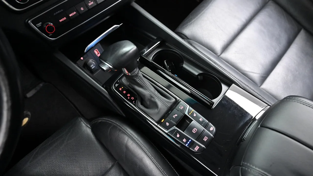 Kia K7 — miniaturë 9