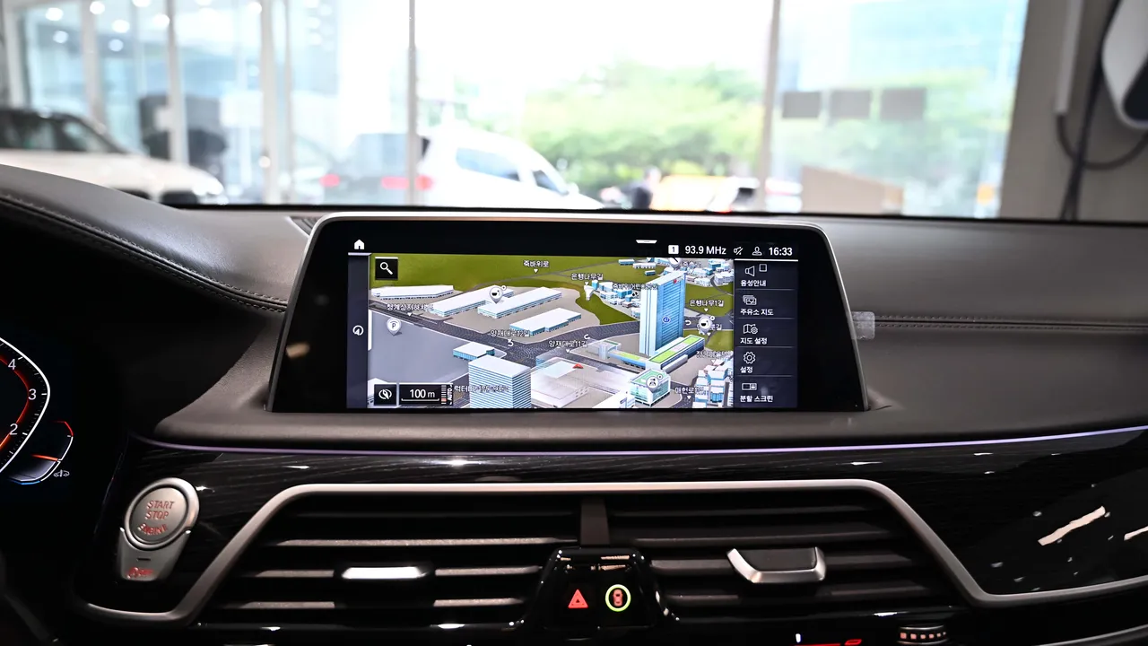 BMW 7er — miniaturë 14