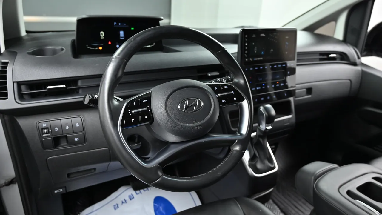 Hyundai Staria — miniaturë 13