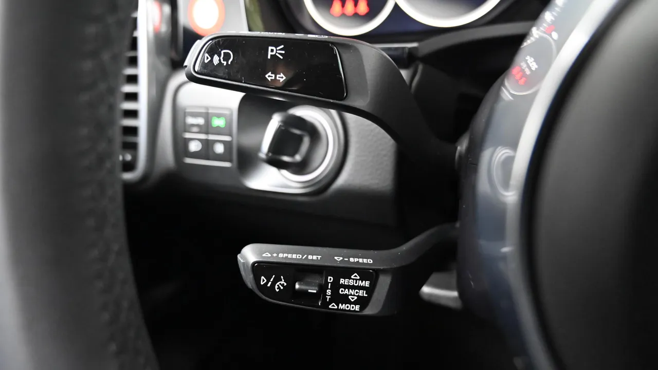 Porsche Cayenne — miniaturë 17
