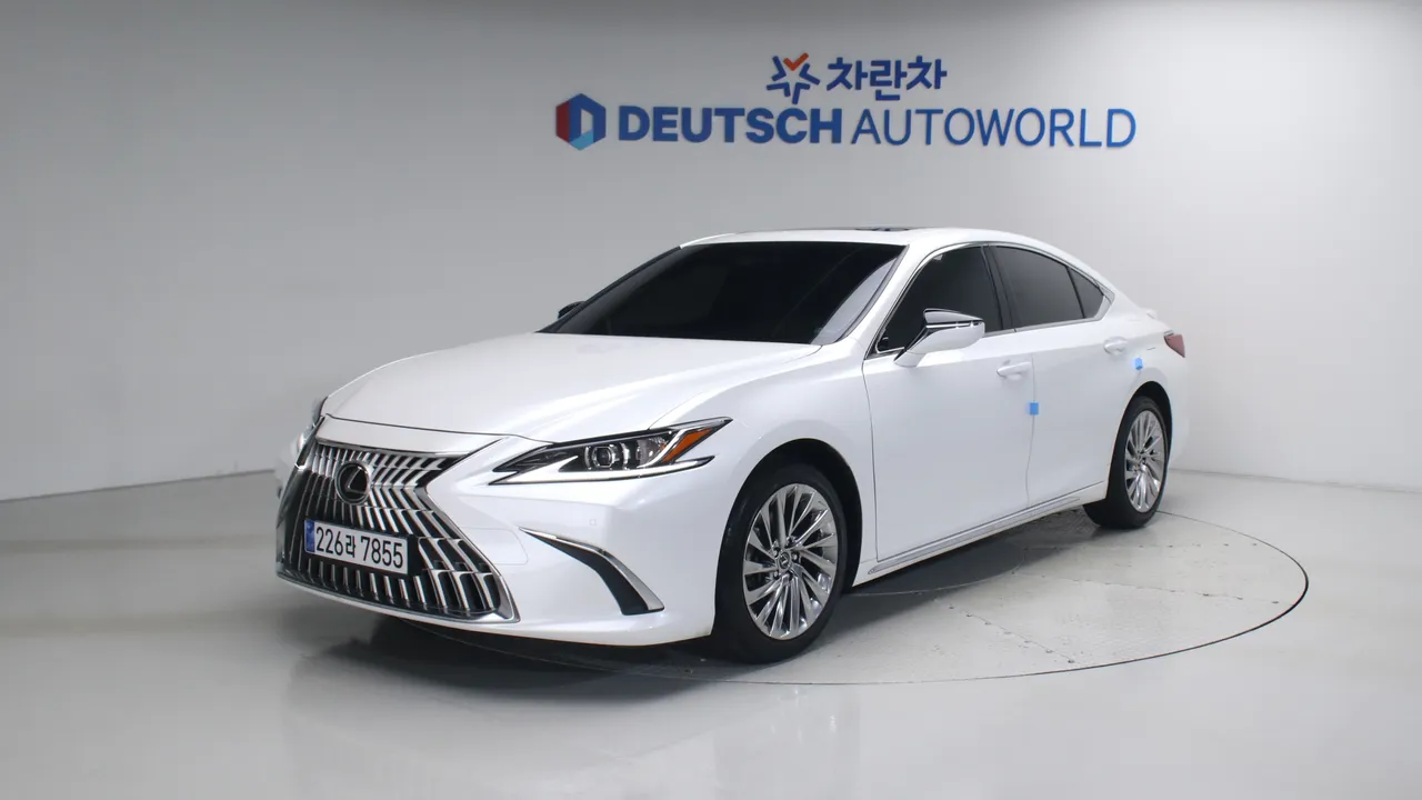 Lexus ES 300h 럭셔리 플러스 — foto 1