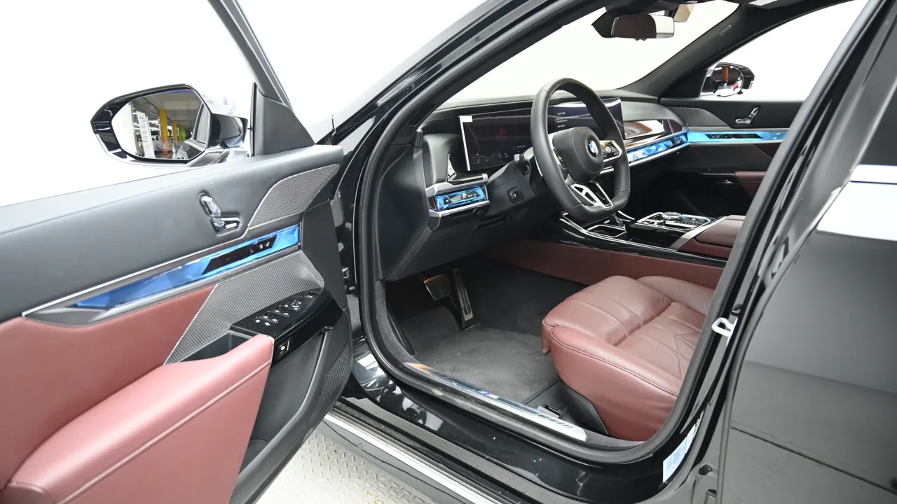 BMW 7er — miniaturë 29