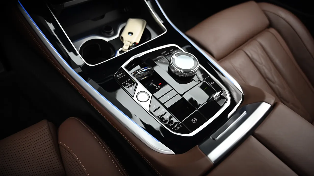 BMW X5 — miniaturë 25